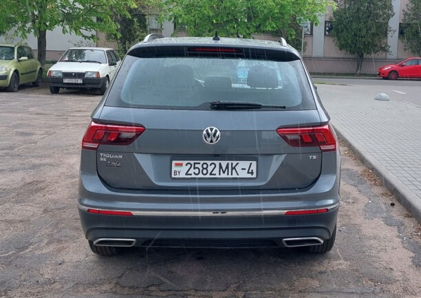 Volkswagen Tiguan II, 7 мест, 2018 г.