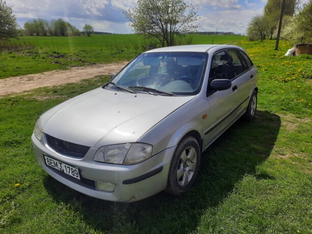 Mazda 323F, 1998 г.