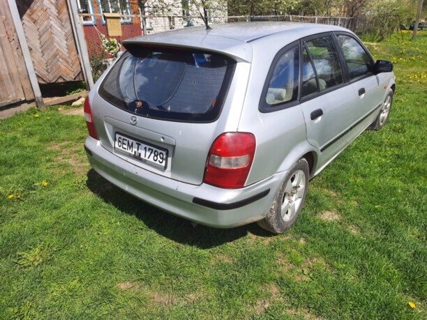 Mazda 323F, 1998 г.