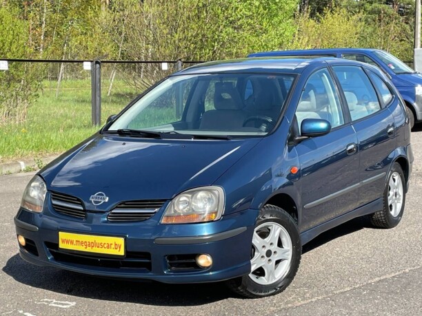 Nissan Almera Tino, 2001 г.