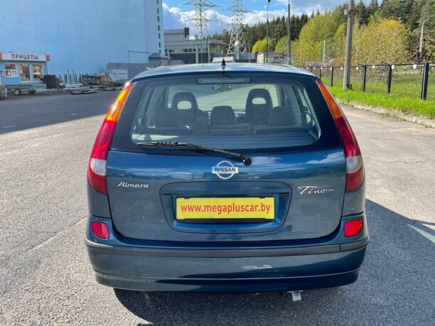 Nissan Almera Tino, 2001 г.