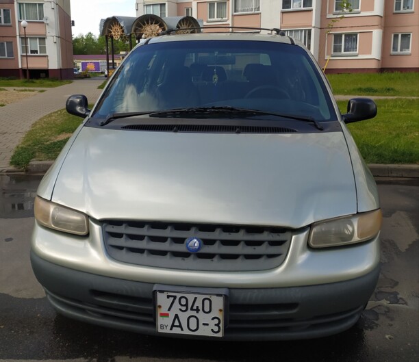 Chrysler Voyager III, 7 мест, 1999 г.