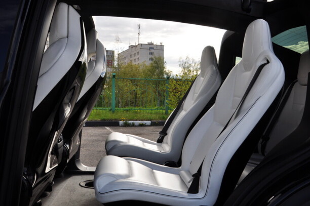 Tesla Model X, 6 мест, 2016 г.