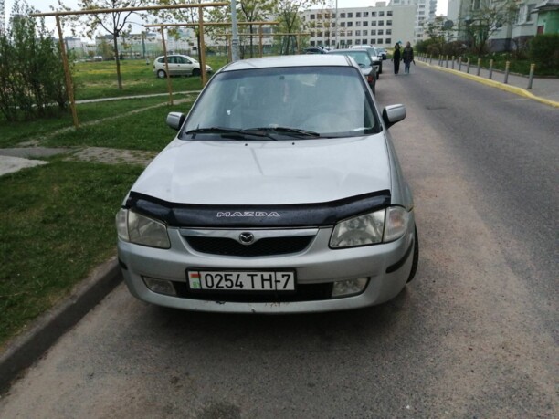 Mazda 323F, 1999 г.