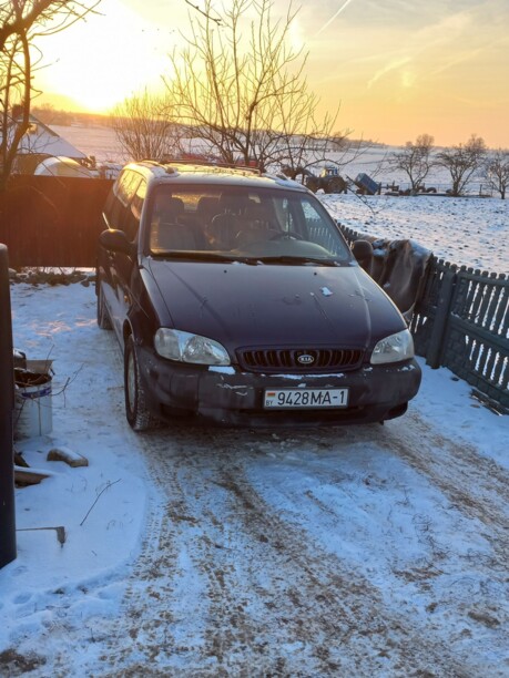 Kia Carnival I, 7 мест, 1999 г.