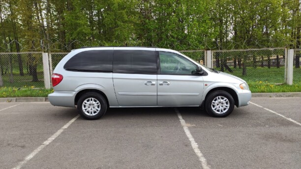 Dodge Grand Caravan IV, 7 мест, 2004 г.