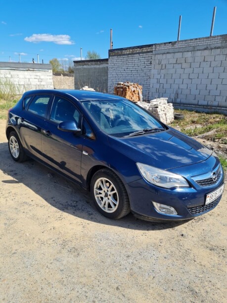 Opel Astra J, 2009 г.