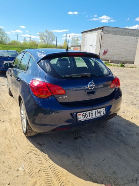 Opel Astra J, 2009 г.