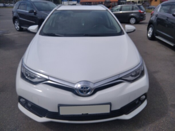 Toyota Auris II (E180) · Рестайлинг, 2016 г.