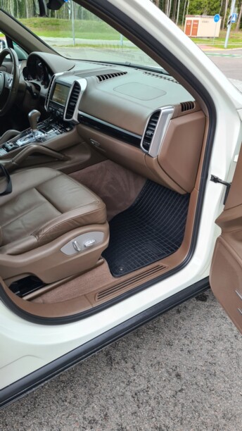 Porsche Cayenne 958, 2011 г.
