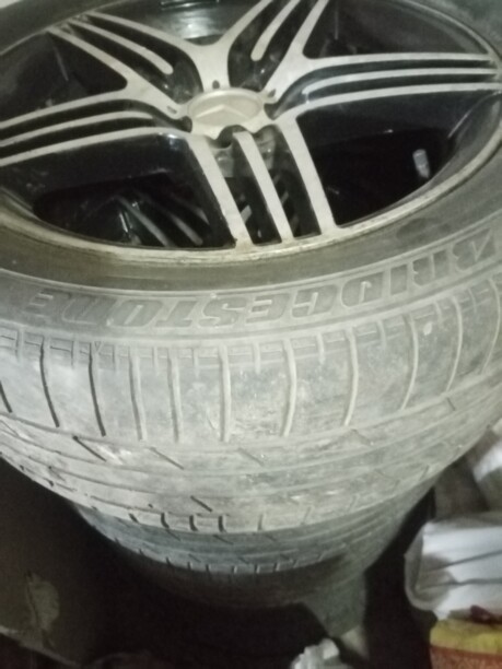 Легковые шины Bridgestone 255/50 R19 2 шт.