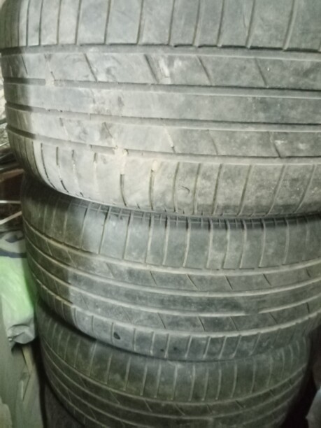 Легковые шины Bridgestone 255/50 R19 2 шт.