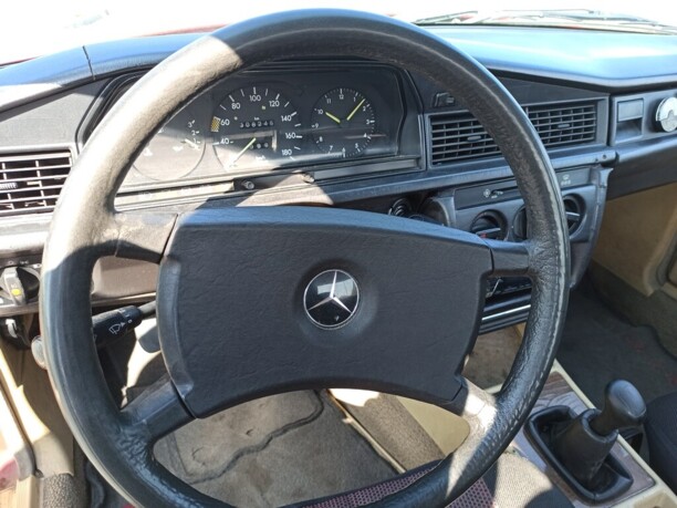 Mercedes-Benz 190 (W201), 1984 г.