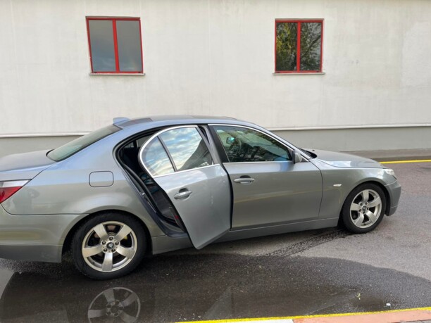 BMW 5 серия E60, E61, 2004 г.