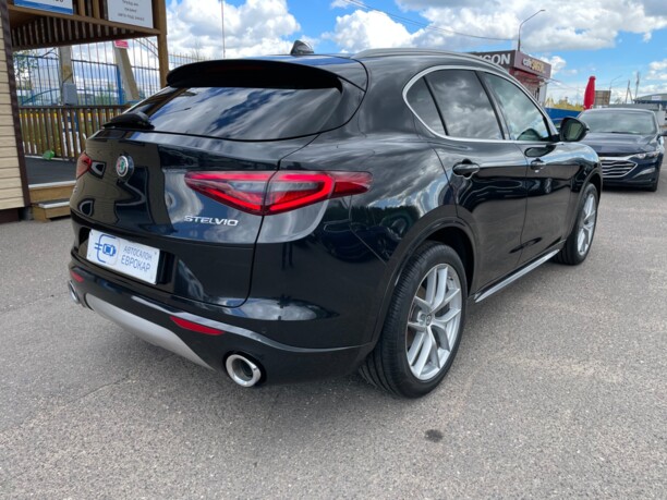 Alfa Romeo Stelvio, 2017 г.