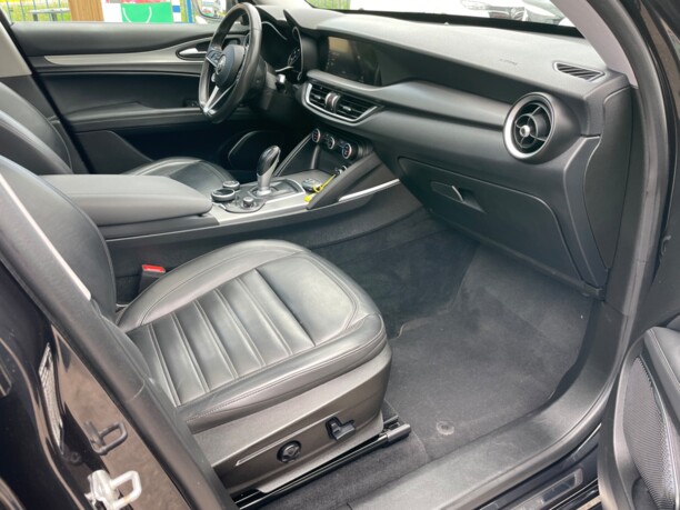 Alfa Romeo Stelvio, 2017 г.