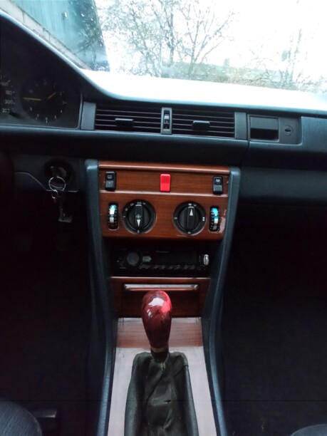 Mercedes-Benz E-Класс W124, S124, C124, A124, 1988 г.