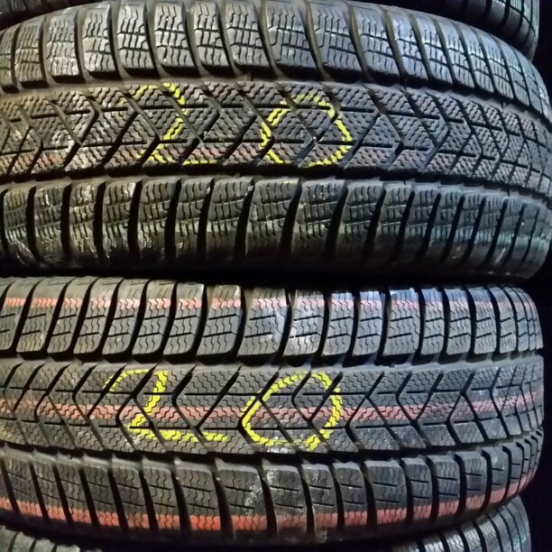 Легковые шины Pirelli SottoZero 3 225/40 R19 2 шт.