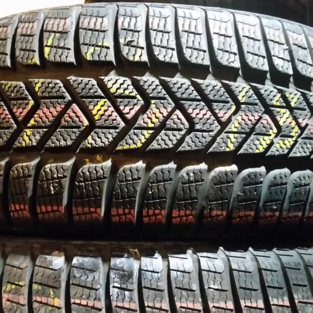 Легковые шины Pirelli SottoZero 3 235/40 R18 2 шт.