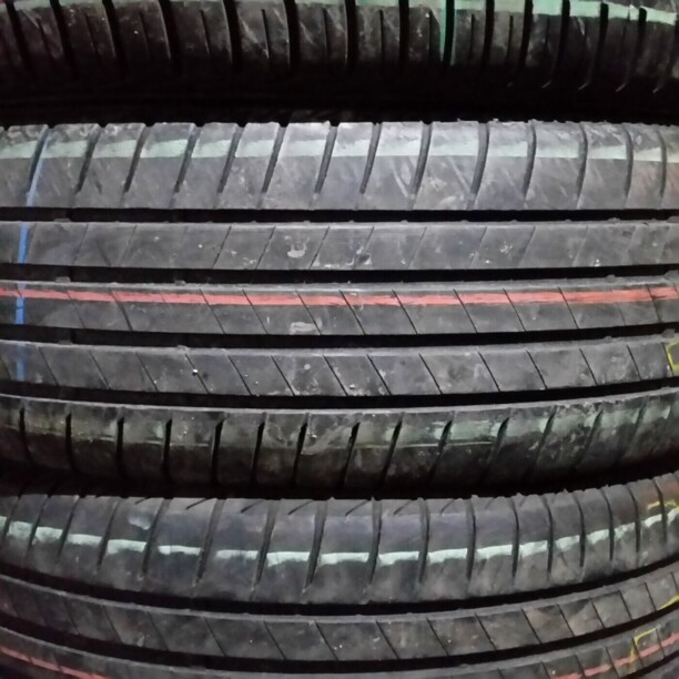 Легковые шины Bridgestone Turanza T005 215/55 R17 4 шт.