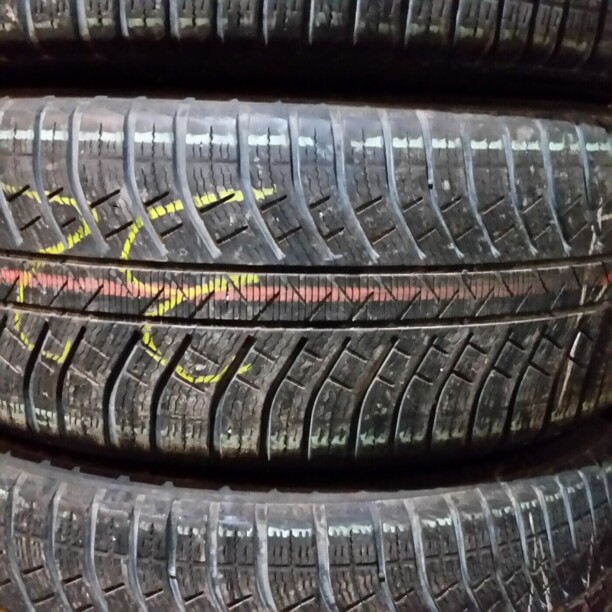 Легковые шины Michelin Pilot Alpin PA5 Suv 265/45 R20 4 шт.