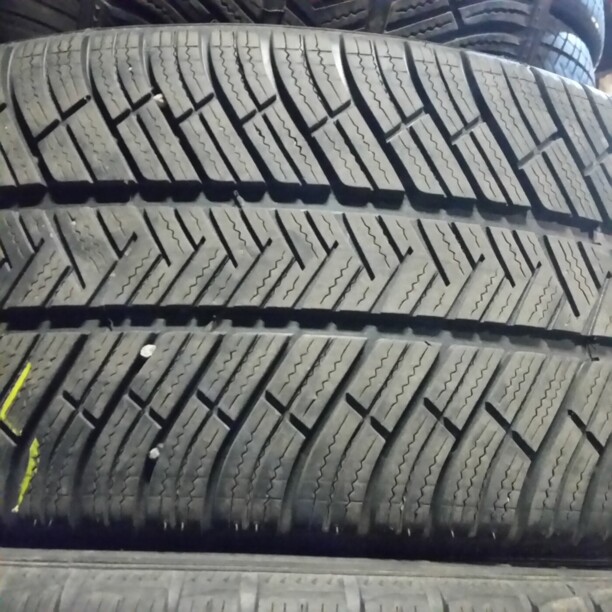 Легковые шины Michelin Latitude Alpin LA2 265/45 R20 4 шт.