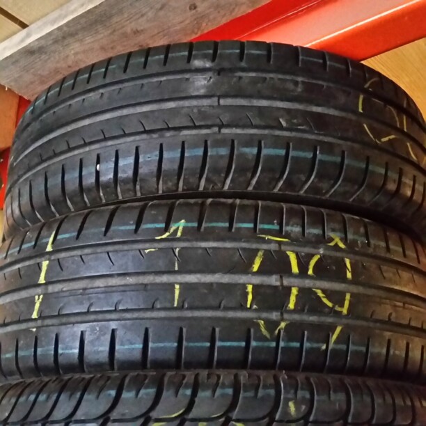 Легковые шины Dunlop SP Sport BluResponse 185/60 R15 4 шт.