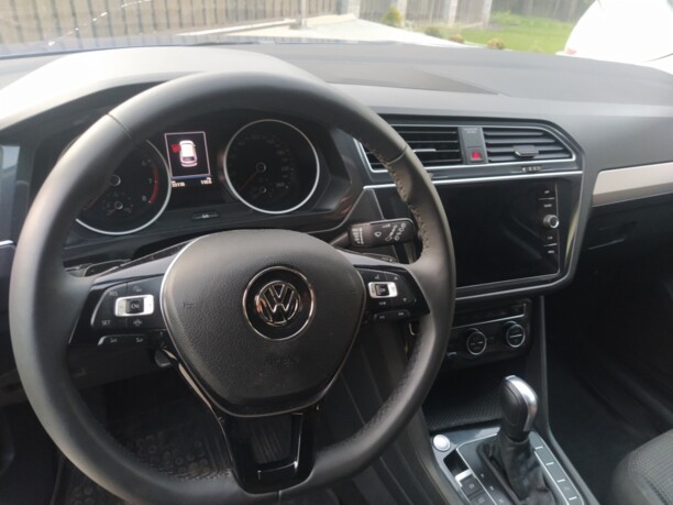 Volkswagen Tiguan II, 2020 г.