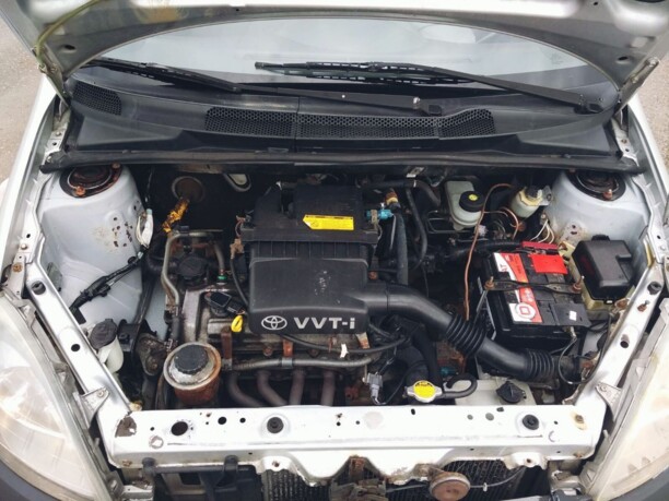 Toyota Yaris I (P1), 1999 г.