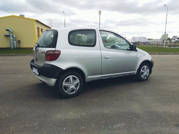 Toyota Yaris I (P1), 1999 г.