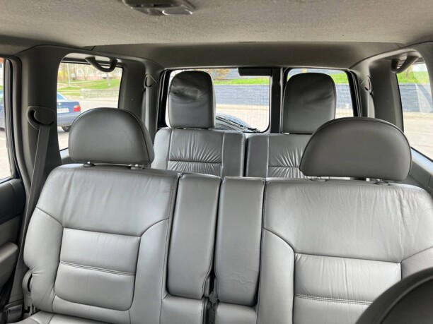 Nissan Patrol Y61, 7 мест, 2001 г.
