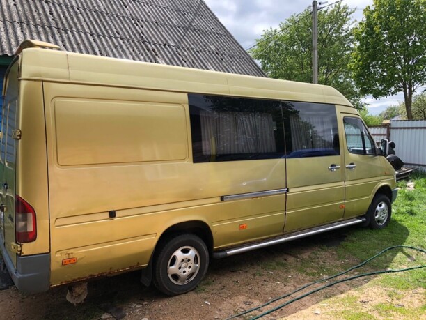 Mercedes-Benz Sprinter грузопассажирский в максимальной базе, 1997 г.