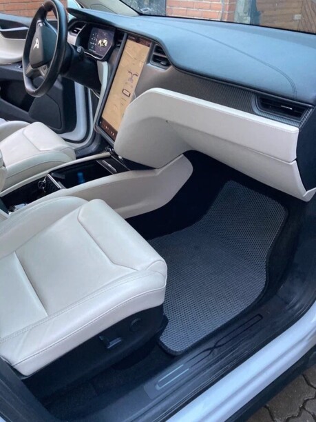 Tesla Model X, 2018 г.