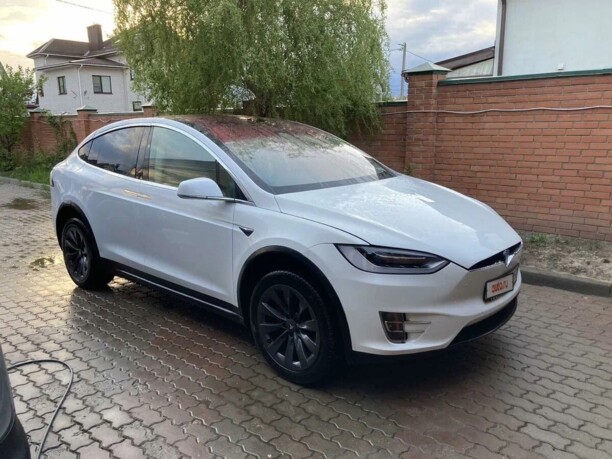 Tesla Model X, 2018 г.