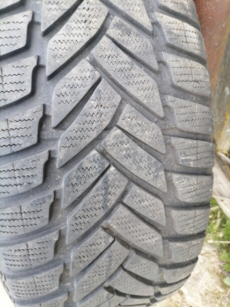 Легковые шины Dunlop Winter sport 245/55 R17 4 шт.