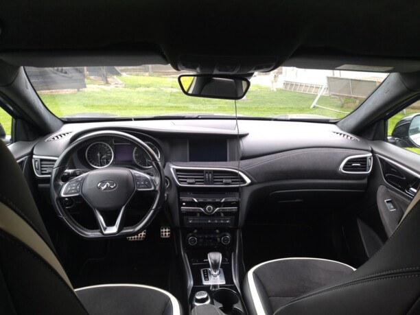 Infiniti Q30, 2016 г.