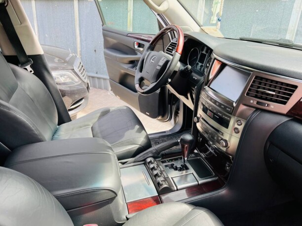 Lexus LX III, 7 мест, 2010 г.