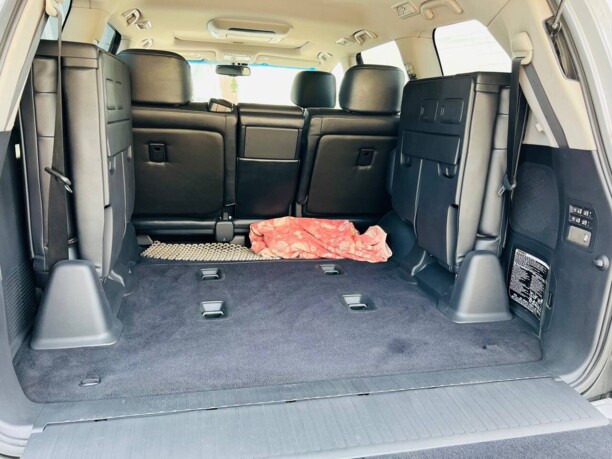 Lexus LX III, 7 мест, 2010 г.