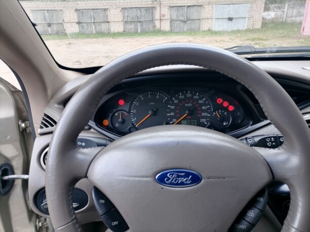 Ford Focus I · Рестайлинг, 2002 г.