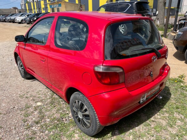Toyota Yaris I (P1), 1999 г.