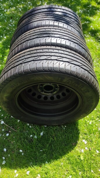 Легковые шины GoodYear 195/65 R15 4 шт.