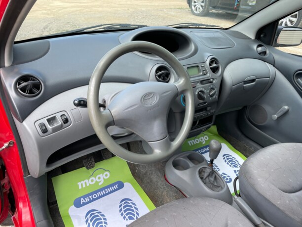 Toyota Yaris I (P1), 1999 г.