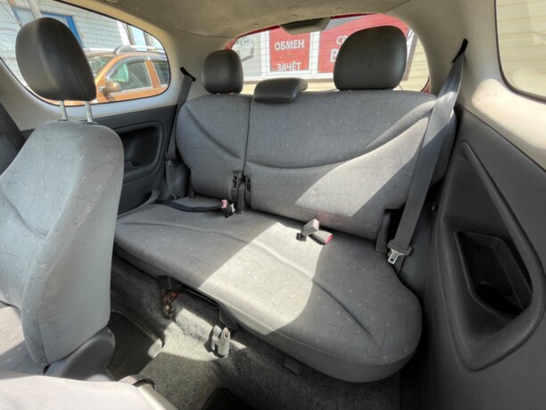 Toyota Yaris I (P1), 1999 г.
