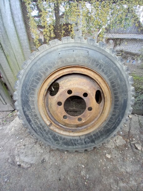 Грузовые шины Белшина Резина на дисках 8.25R20 37x7.5 R20 2 шт.