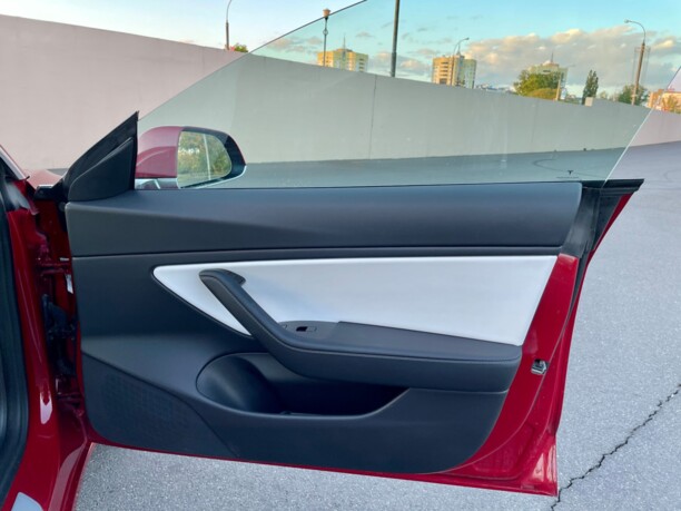 Tesla Model 3, 2018 г.