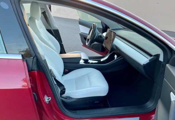 Tesla Model 3, 2018 г.