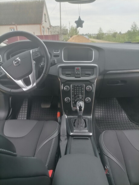 Volvo V40 II · Рестайлинг, 2017 г.