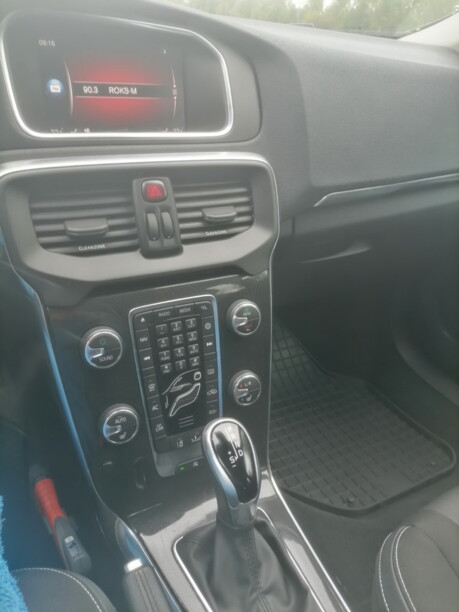 Volvo V40 II · Рестайлинг, 2017 г.