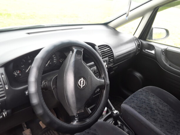 Opel Zafira A, 7 мест, 2001 г.
