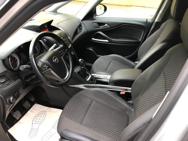 Opel Zafira C, 7 мест, 2016 г.